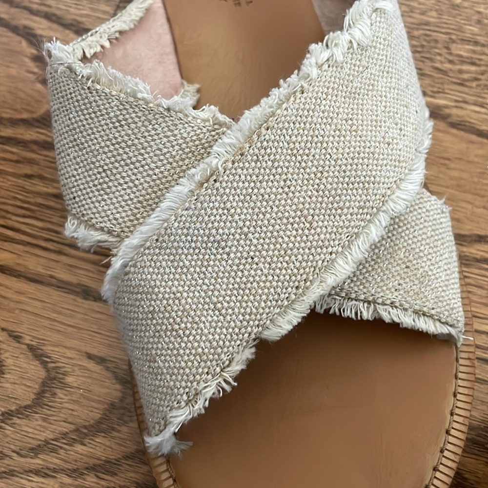 Tom’s Viv Natural Metallic Jute Sandals - Picture 6 of 6